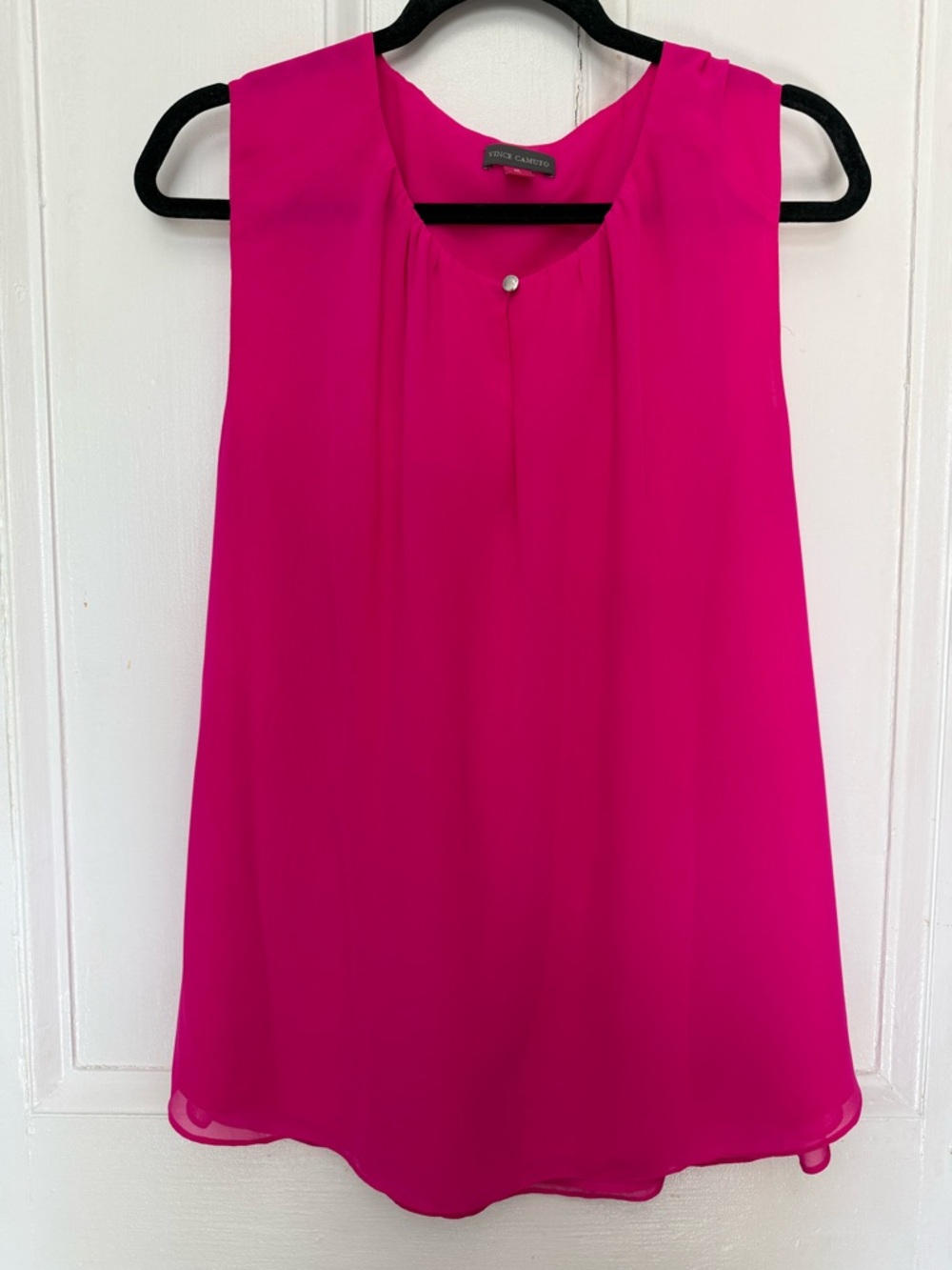 Vince Camuto Fuchsia V-Neck Sleeveless Blouse - XL